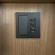 All rooms / Bedside outlet