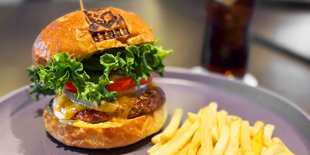 北海道産牛ハンバーガー