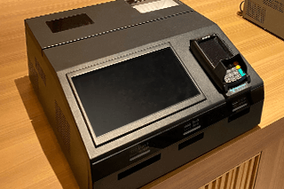 自動チェックイン機
