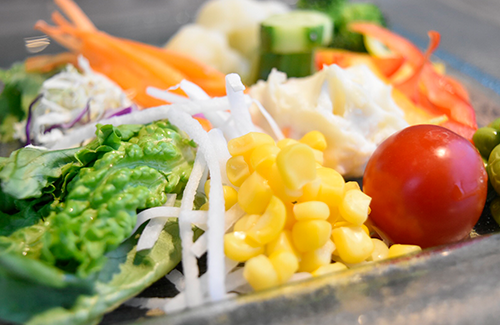 各地から取り寄せたフレッシュ野菜