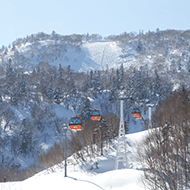 札幌国際スキー場／有料シャトルバスで約1時間16分